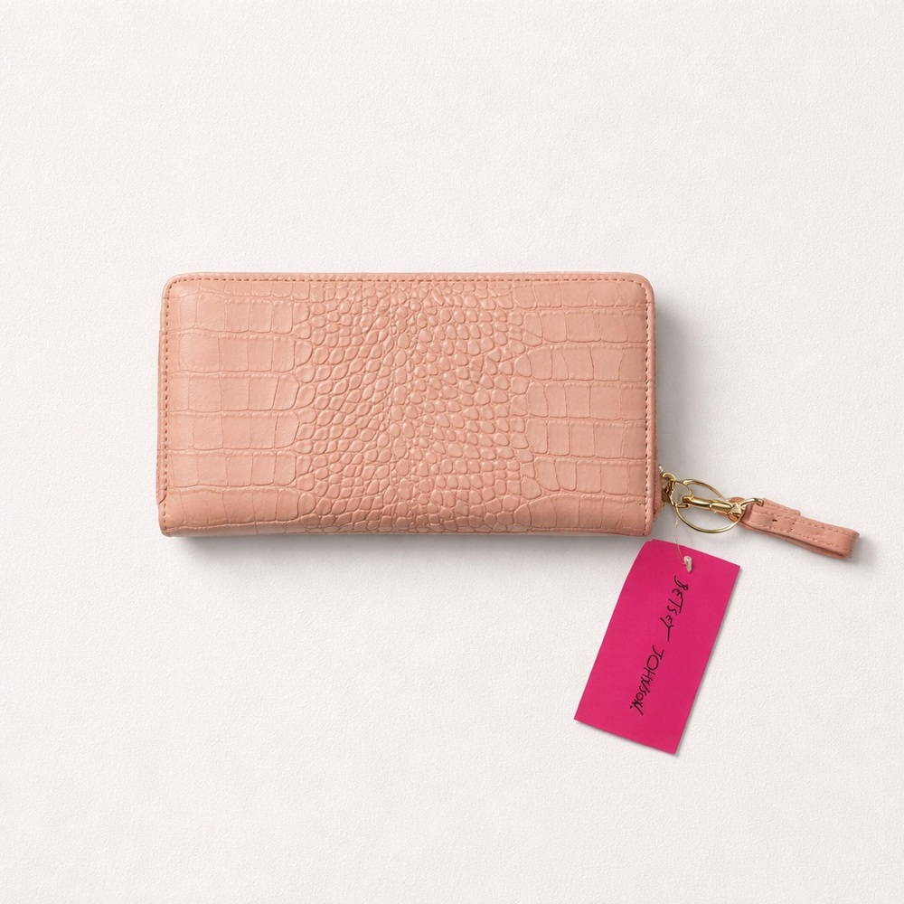 Elegant Pink Crocodile-Embossed Women's Wallet - Picture 3 of 6